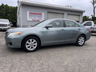 Used 2011 Toyota Camry LE image 1