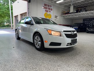 Used 2014 Chevrolet Cruze LS image 1