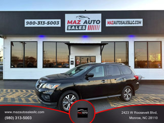 Used 2017 Nissan Pathfinder SL image 1