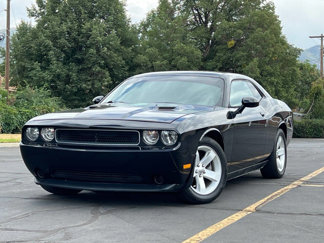 Used 2014 Dodge Challenger SXT image 1