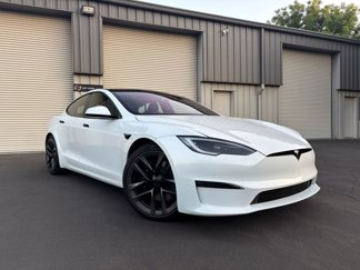 Used 2023 Tesla Model S Standard Range image 1