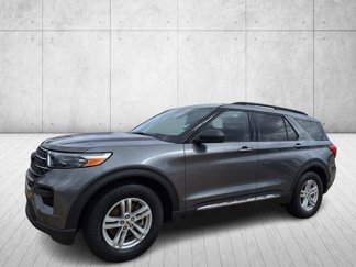 Used 2021 Ford Explorer XLT image 1