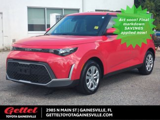 Used 2023 Kia Soul LX image 1
