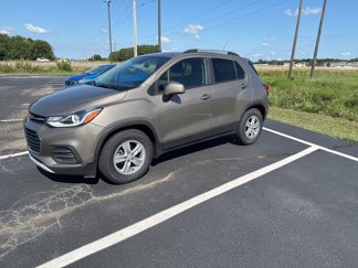 Used 2022 Chevrolet Trax LT w/ LT Convenience Package image 1