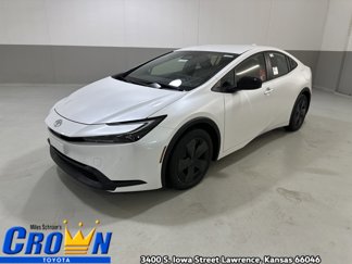 New 2025 Toyota Prius LE image 1