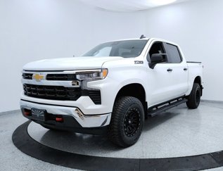 Used 2024 Chevrolet Silverado 1500 LT image 1