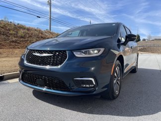 New 2025 Chrysler Pacifica Select image 1