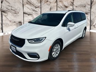 Used 2022 Chrysler Pacifica Touring-L image 1