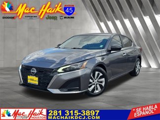 Used 2024 Nissan Altima 2.5 S image 1