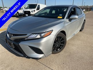 Used 2019 Toyota Camry XSE image 1