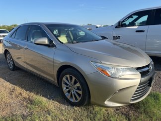 Used 2017 Toyota Camry XLE image 1