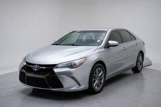 Used 2016 Toyota Camry SE image 1