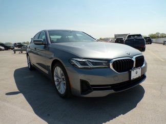 Certified 2022 BMW 530i xDrive w/ Convenience Package image 1