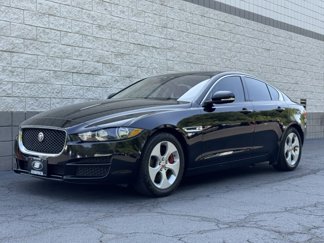 Used 2018 Jaguar XE image 1