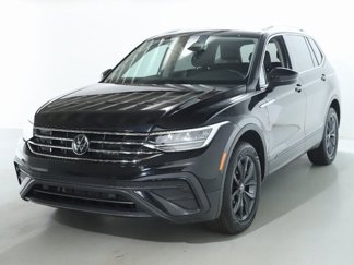 Used 2023 Volkswagen Tiguan SE image 1