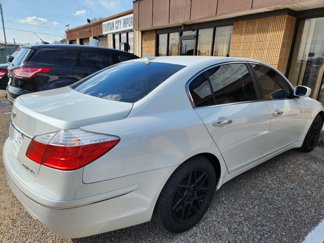 Used 2011 Hyundai Genesis 3.8 image 1
