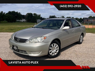 Used 2005 Toyota Camry LE image 1