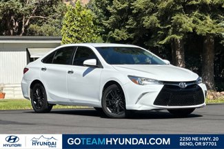 Used 2017 Toyota Camry SE image 1