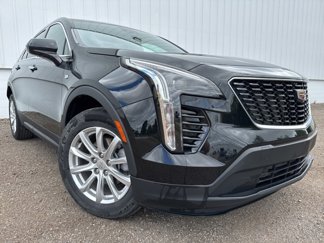 Used 2022 Cadillac XT4 Luxury w/ Cold Weather Package image 1