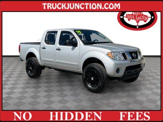 Used 2019 Nissan Frontier SV image 1