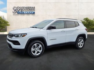 Used 2024 Jeep Compass Latitude image 1