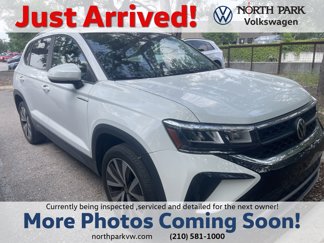 Used 2022 Volkswagen Taos SE image 1