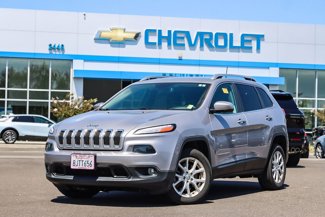 Used 2018 Jeep Cherokee Latitude Plus w/ Cold Weather Group image 1