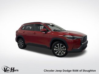 Used 2022 Toyota Corolla Cross XLE image 1