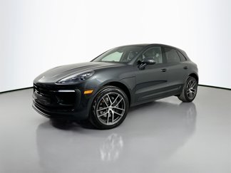 Certified 2025 Porsche Macan image 1