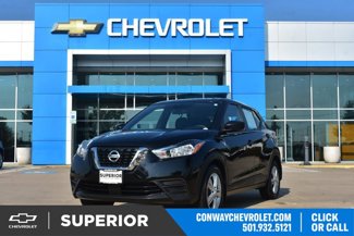 Used 2020 Nissan Kicks S image 1