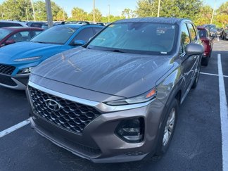 Used 2019 Hyundai Santa Fe SE image 1