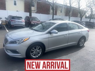 Used 2017 Hyundai Sonata SE image 1