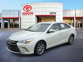Used 2017 Toyota Camry XLE image 1