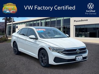 Certified 2022 Volkswagen Jetta SE image 1
