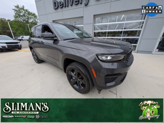 Used 2023 Jeep Grand Cherokee Altitude image 1