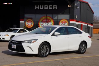 Used 2016 Toyota Camry SE image 1