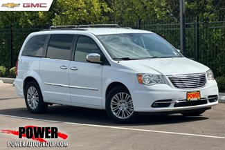 Used 2015 Chrysler Town & Country Touring-L w/ Driver Convenience Group image 1