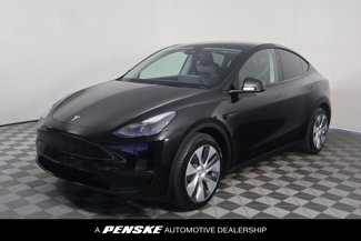 Used 2023 Tesla Model Y Long Range image 1