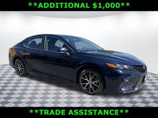 Used 2022 Toyota Camry SE image 1