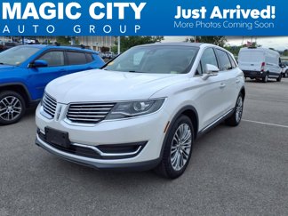 Used 2017 Lincoln MKX Reserve w/ Lincoln MKX Climate Package image 1