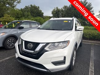 Used 2018 Nissan Rogue SV image 1
