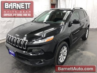Used 2017 Jeep Cherokee Latitude w/ Cold Weather Group image 1