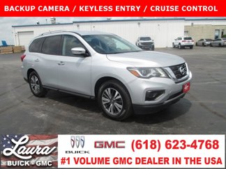 Used 2017 Nissan Pathfinder S image 1
