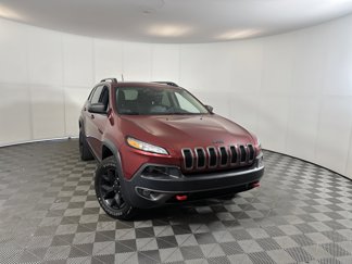 Used 2015 Jeep Cherokee Trailhawk w/ Comfort/Convenience Group image 1