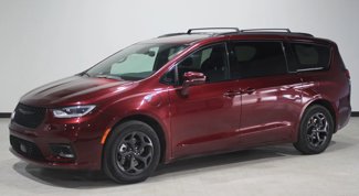 Used 2021 Chrysler Pacifica Touring w/ S Appearance Package image 1