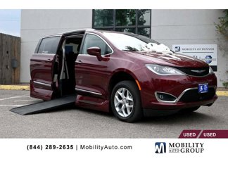 Used 2018 Chrysler Pacifica Touring-L Plus w/ Advanced Safetytec Group image 1