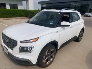 Used 2021 Hyundai Venue SEL w/ Premium Package image 1