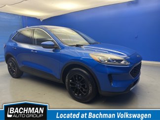 Used 2020 Ford Escape SE image 1