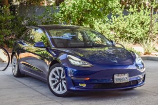 Used 2022 Tesla Model 3 Standard Range image 1