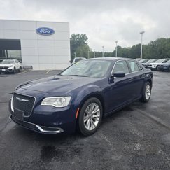 Used 2017 Chrysler 300 Limited image 1
